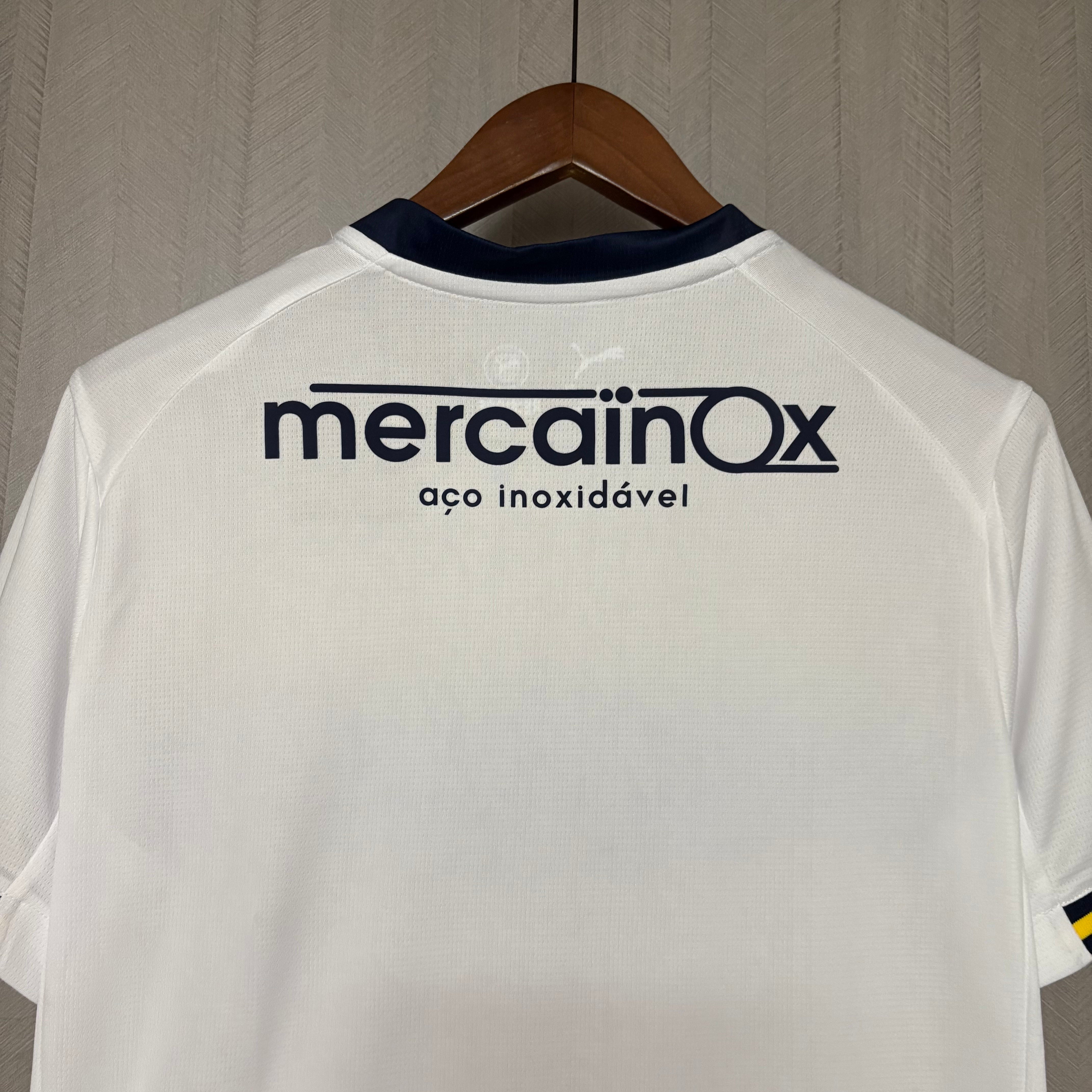 Camisa Famalicão Home 2025/26
