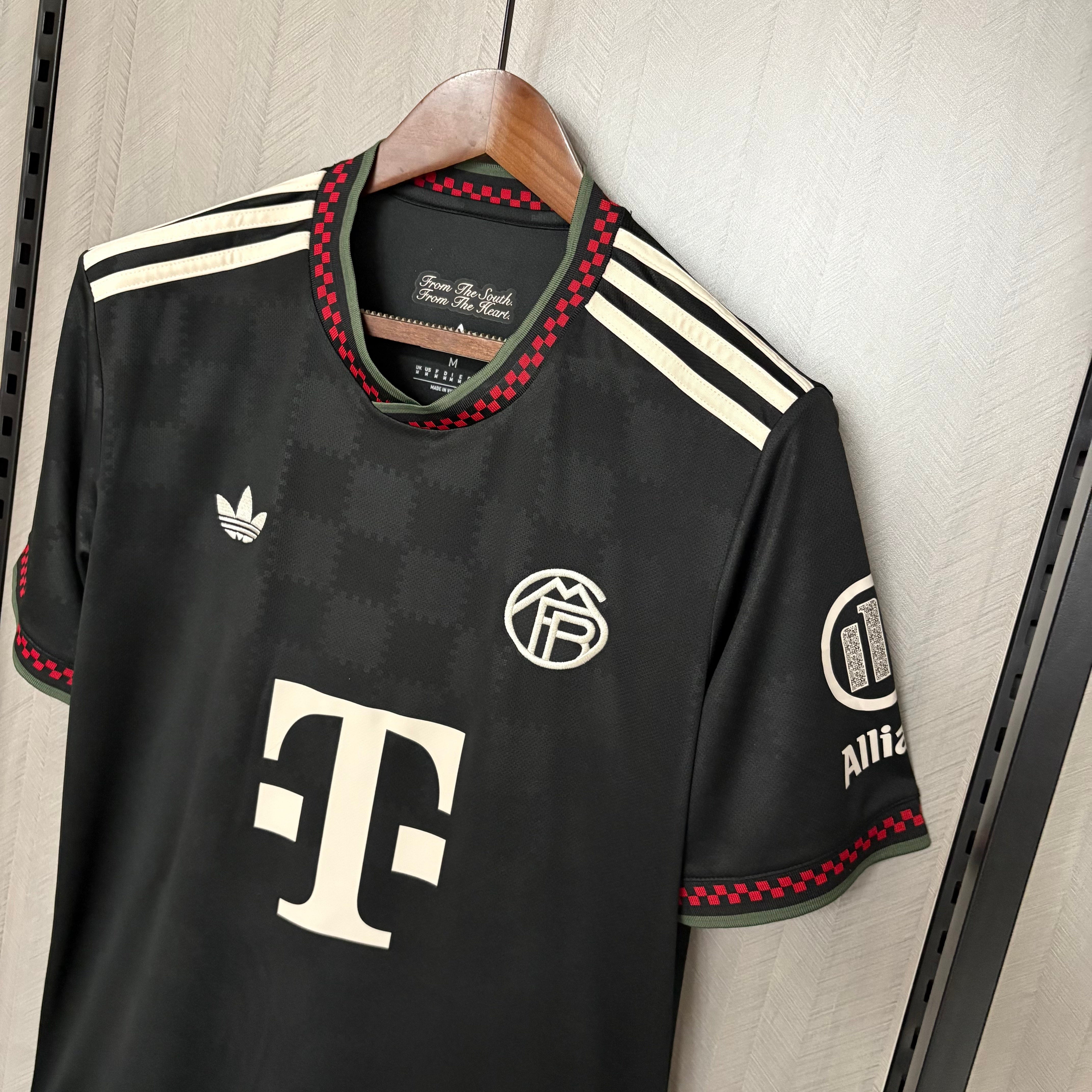 Terceira Camisa Bayern de Munique 2025/26