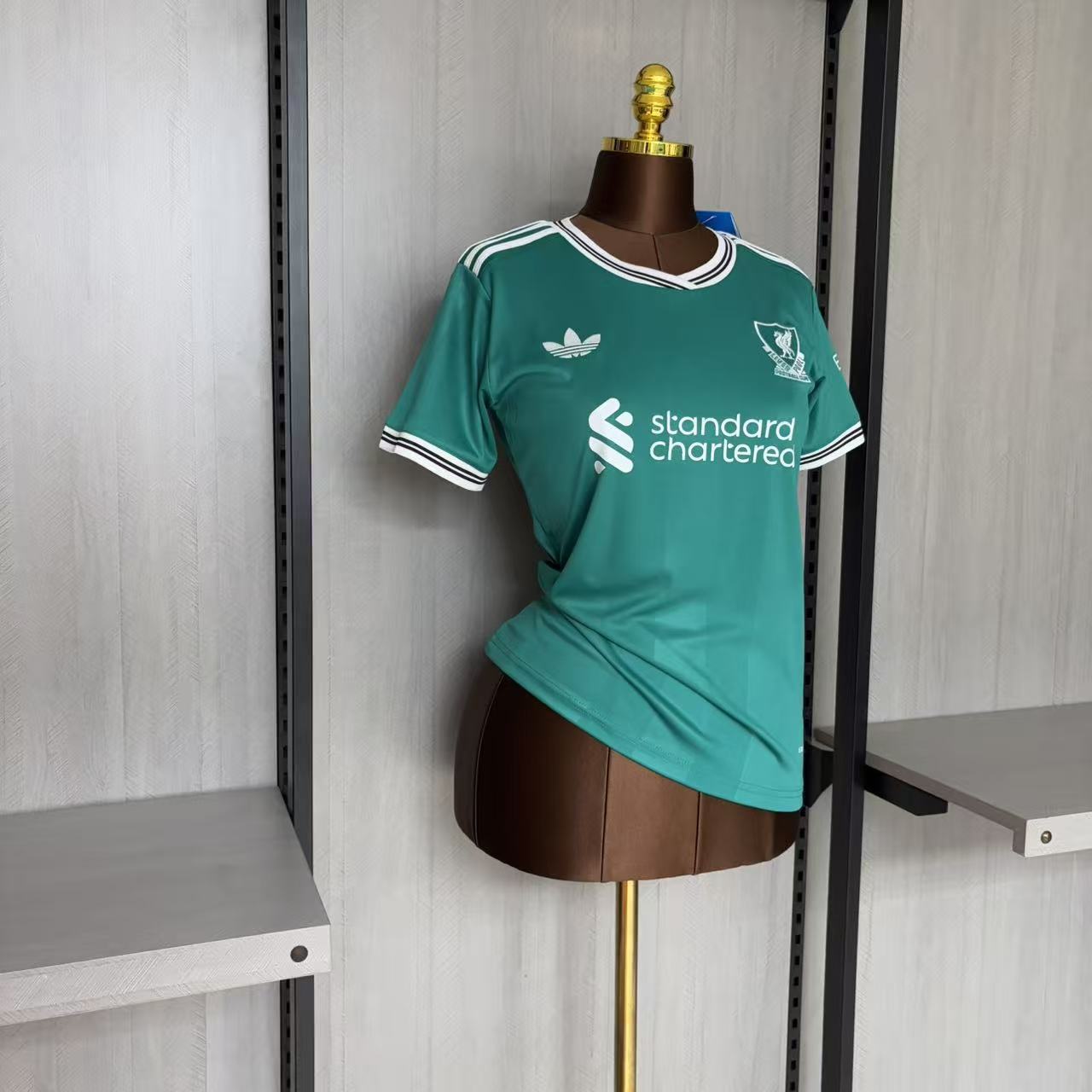 Terceira Camisa Feminina Liverpool 2025/26