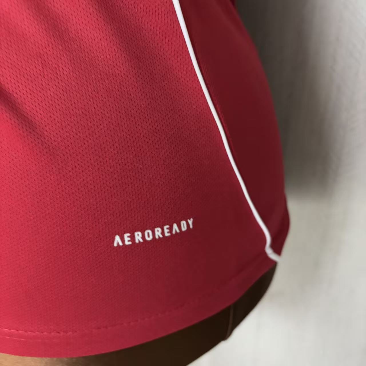 Camisa Feminina Liverpool Home 2025/26