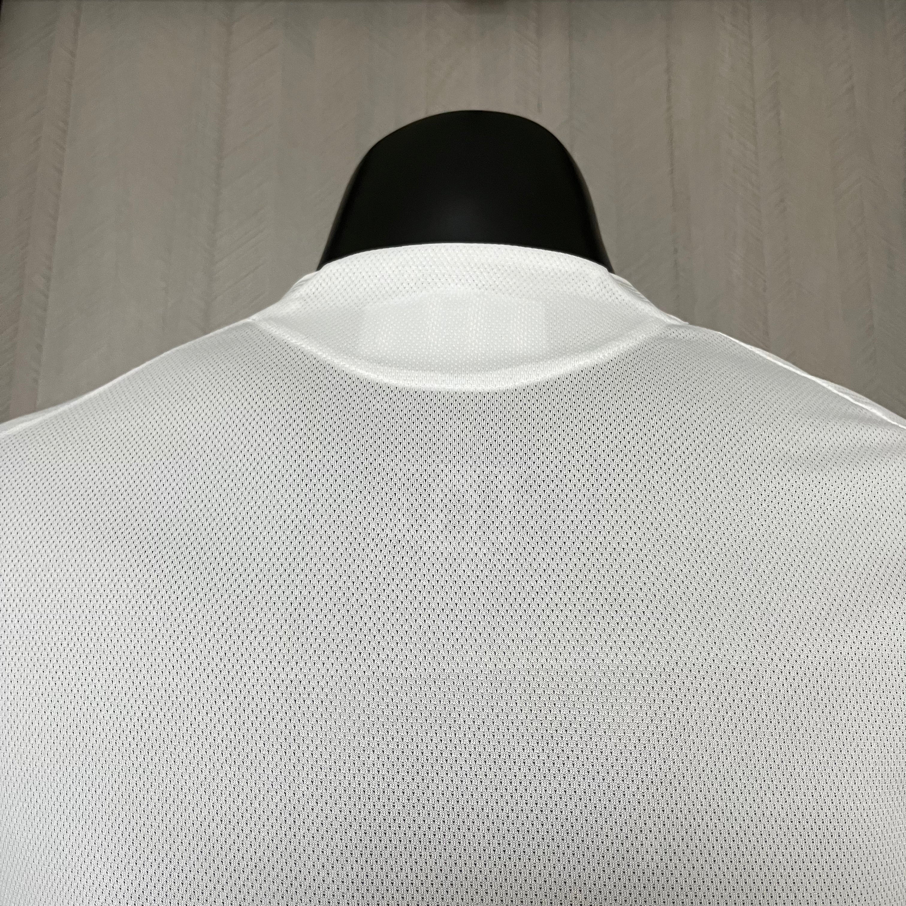 Camisa Versão Jogador Real Madrid Home 2025/26