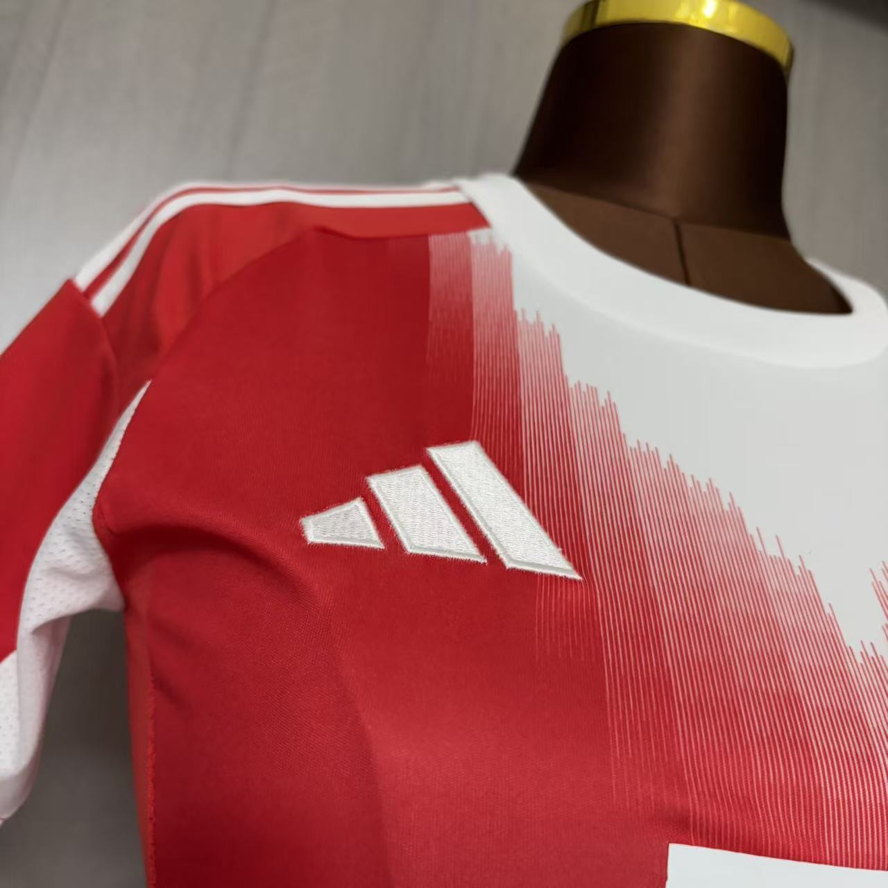 Camisa Feminina Bayern de Munique Home 2025/26