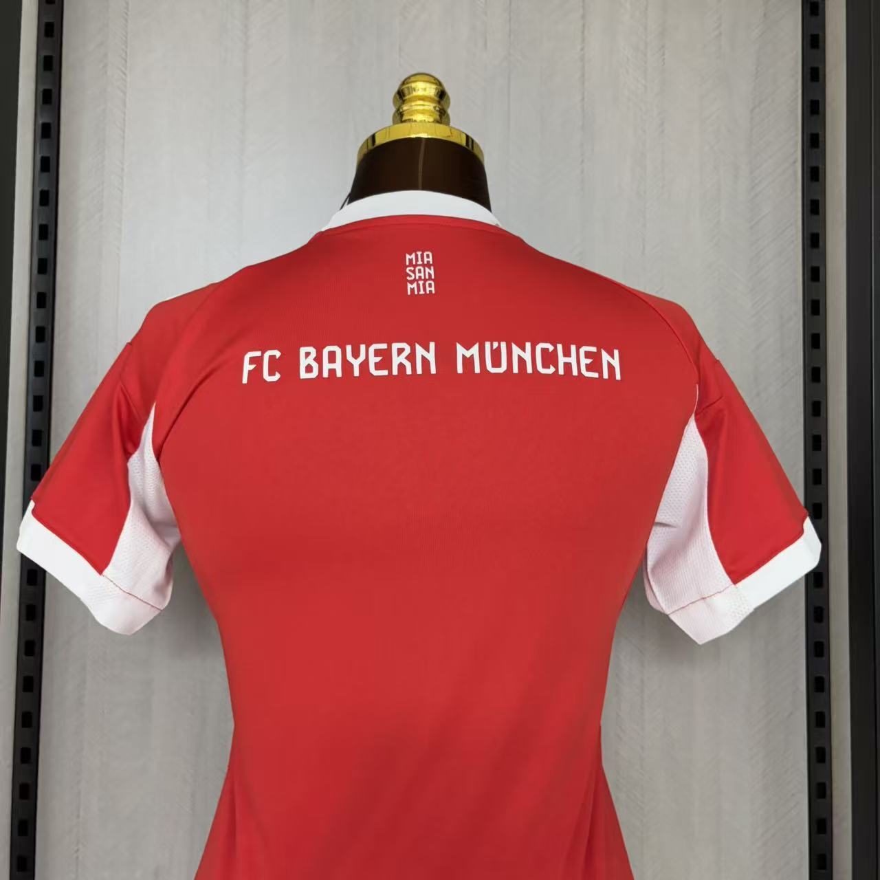 Camisa Feminina Bayern de Munique Home 2025/26