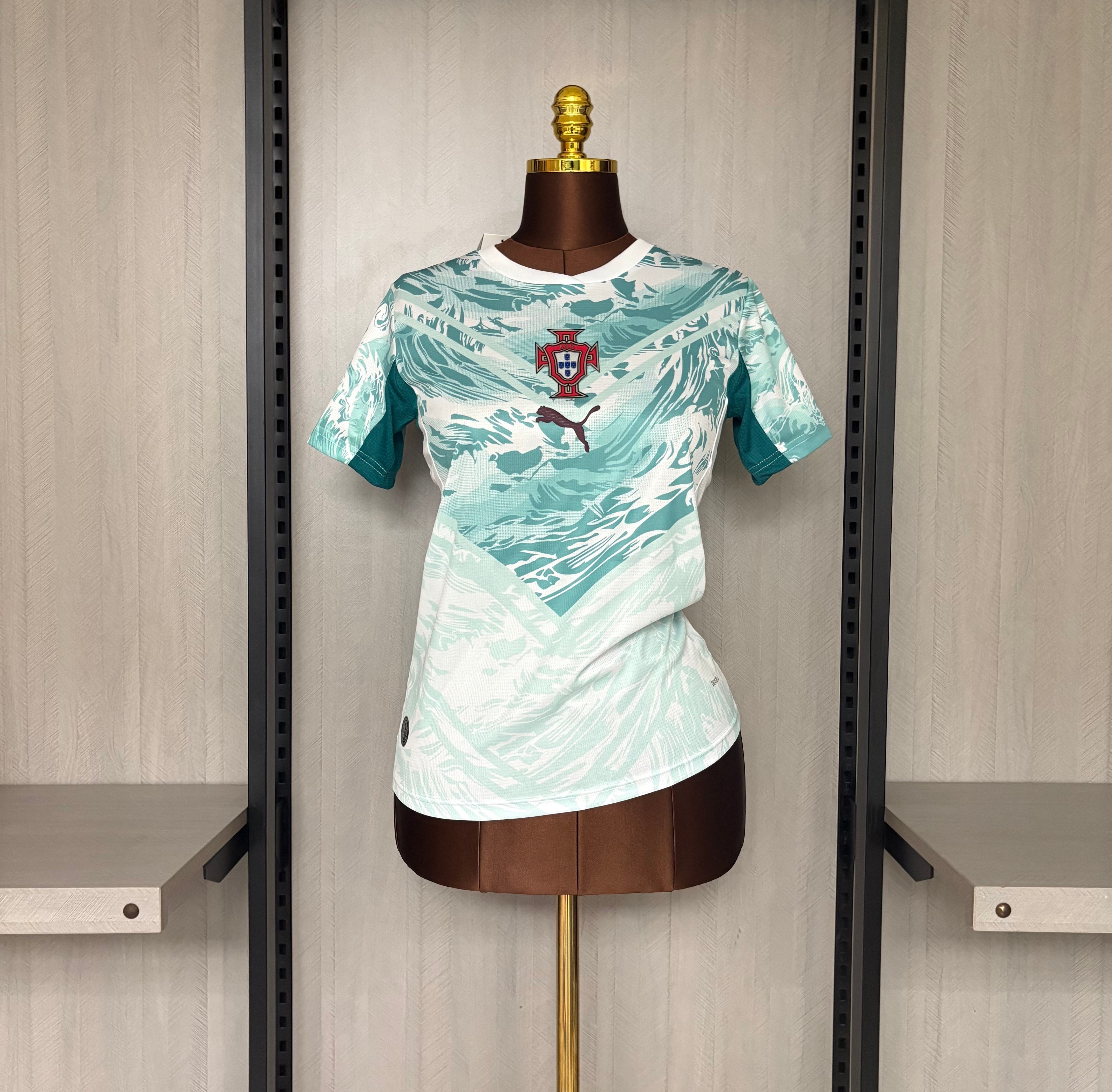 Camisa Feminina Portugal Visitante 2026
