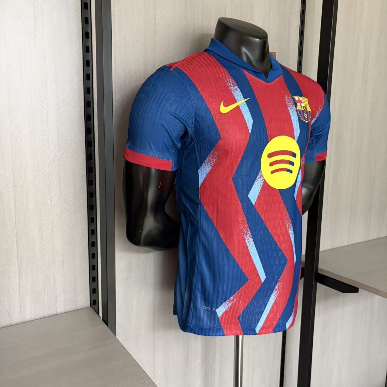 Camisa Versão Jogador Barcelona Home 2025/26
