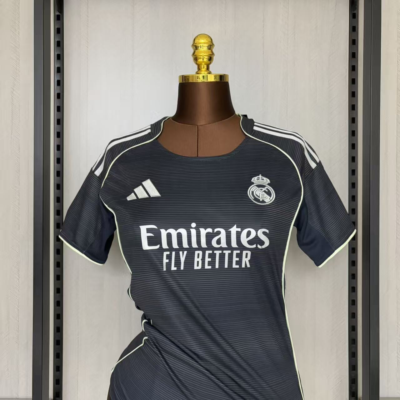 Camisa Feminina Real Madrid Visitante 2025/26