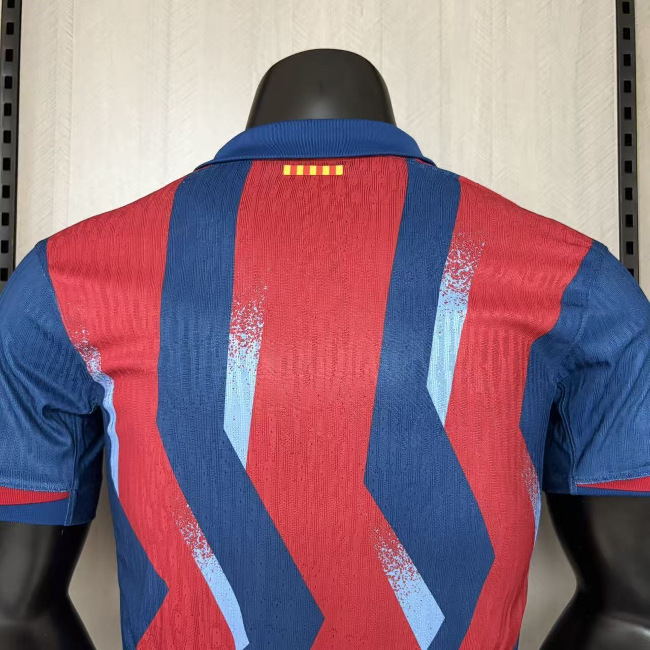 Camisa Versão Jogador Barcelona Home 2025/26