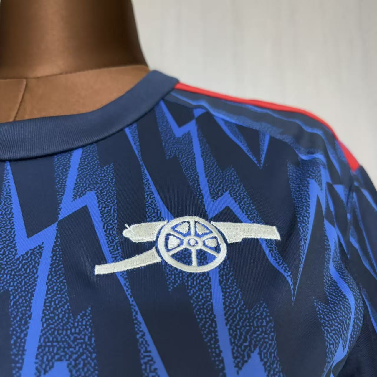 Camisa Feminina Arsenal Visitante 2025/26