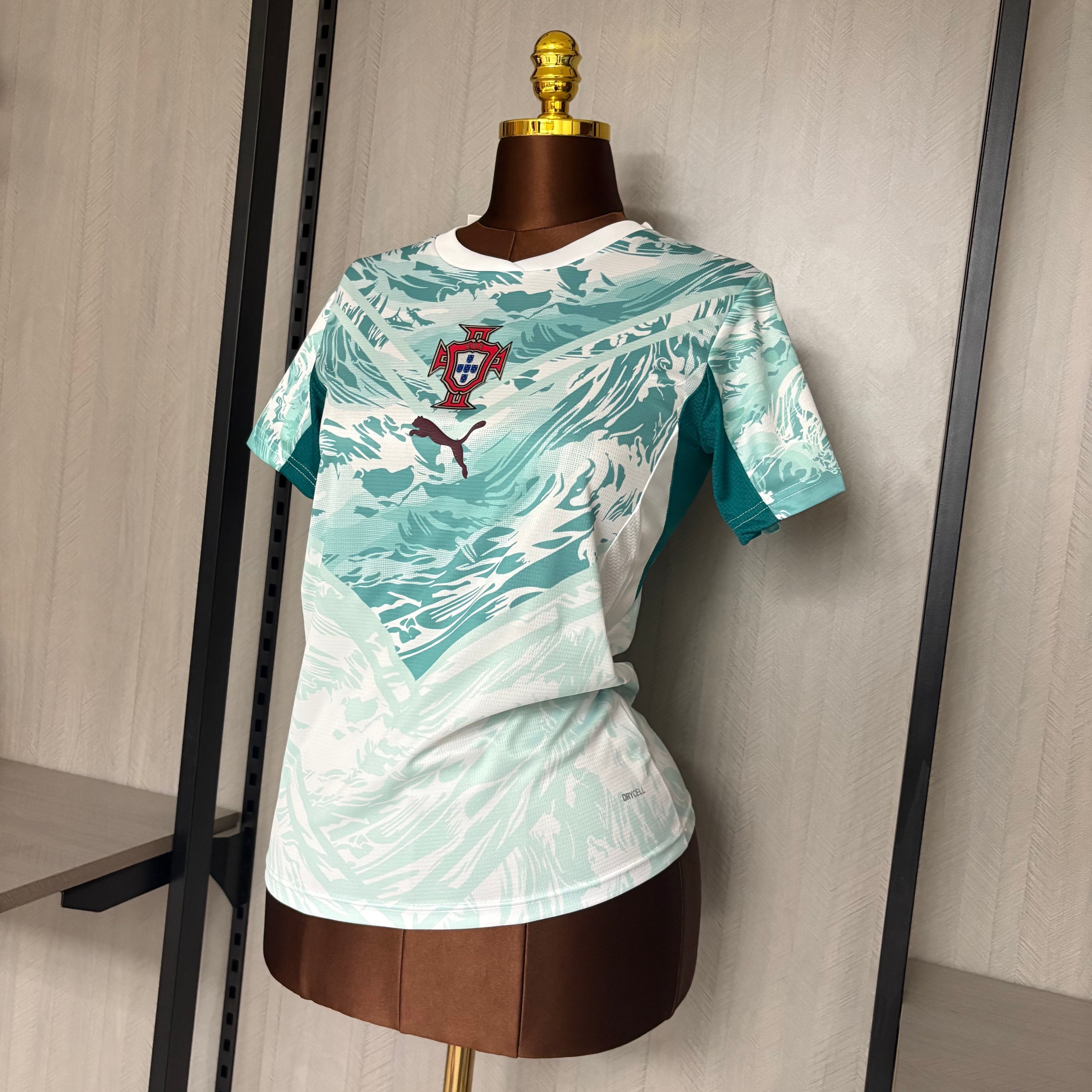 Camisa Feminina Portugal Visitante 2026