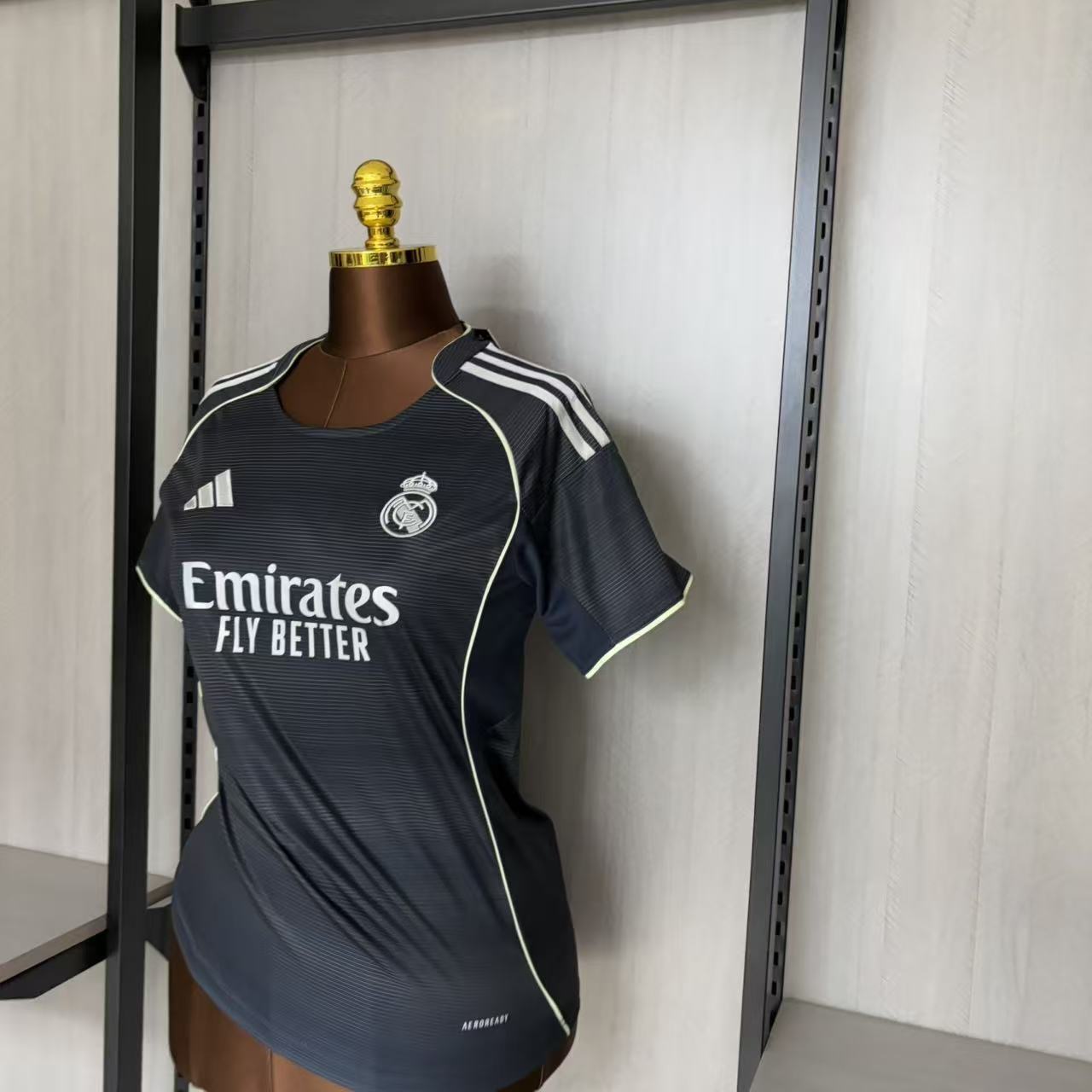Camisa Feminina Real Madrid Visitante 2025/26
