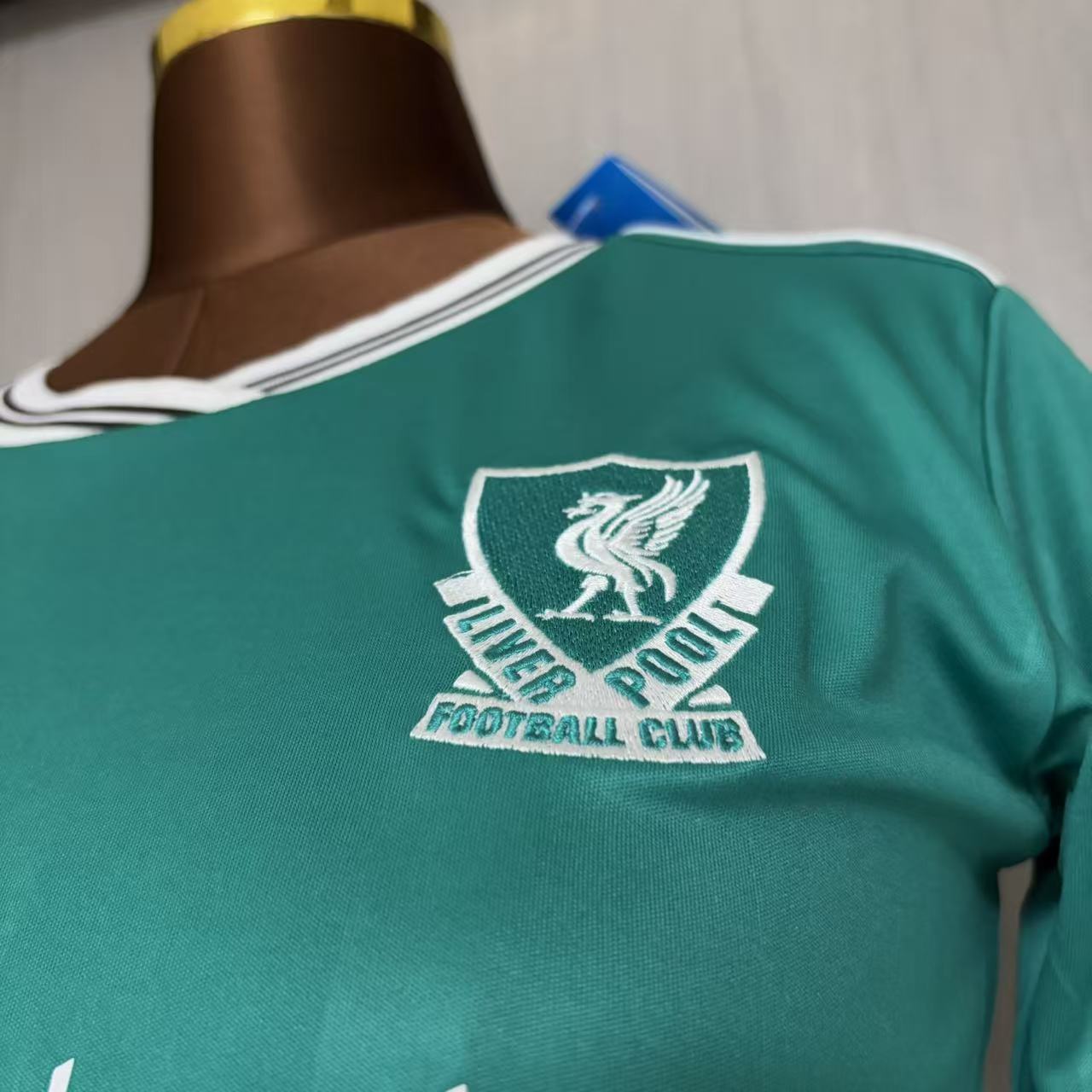 Terceira Camisa Feminina Liverpool 2025/26