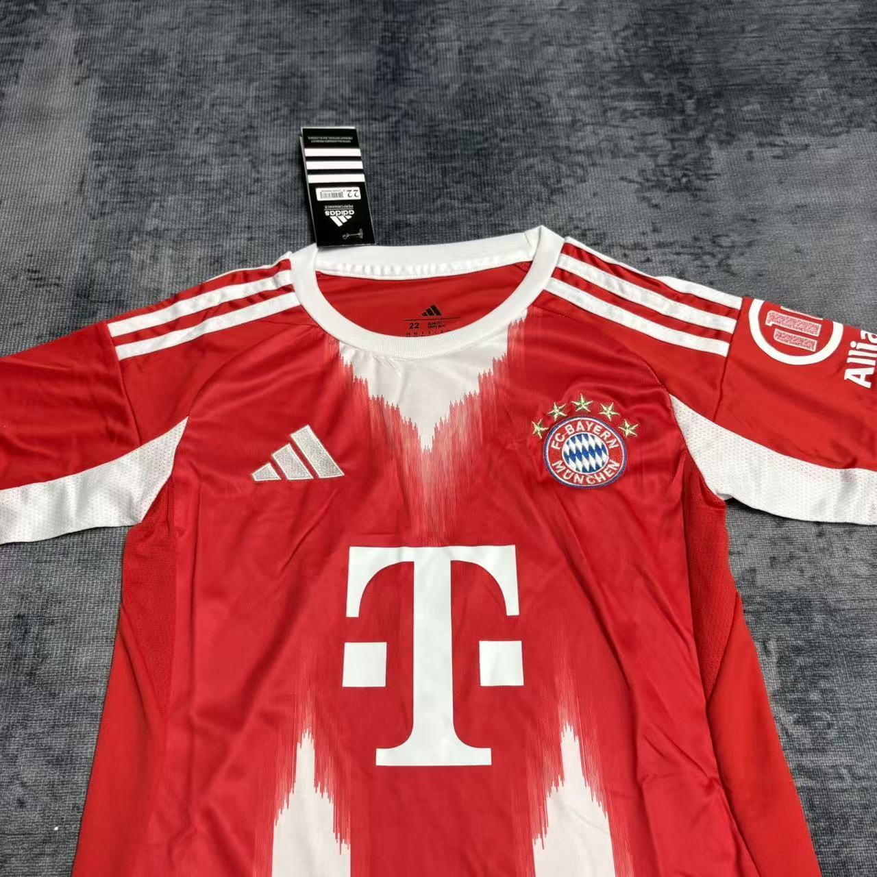 Kit Infantil Bayern de Munique Home 2025/26