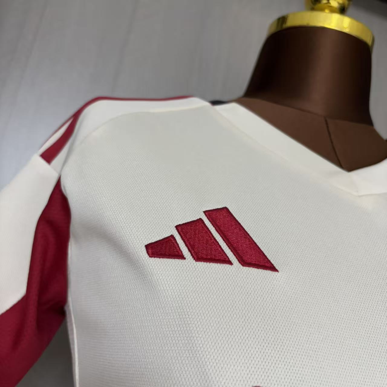 Camisa Feminina Liverpool Visitante 2025/26