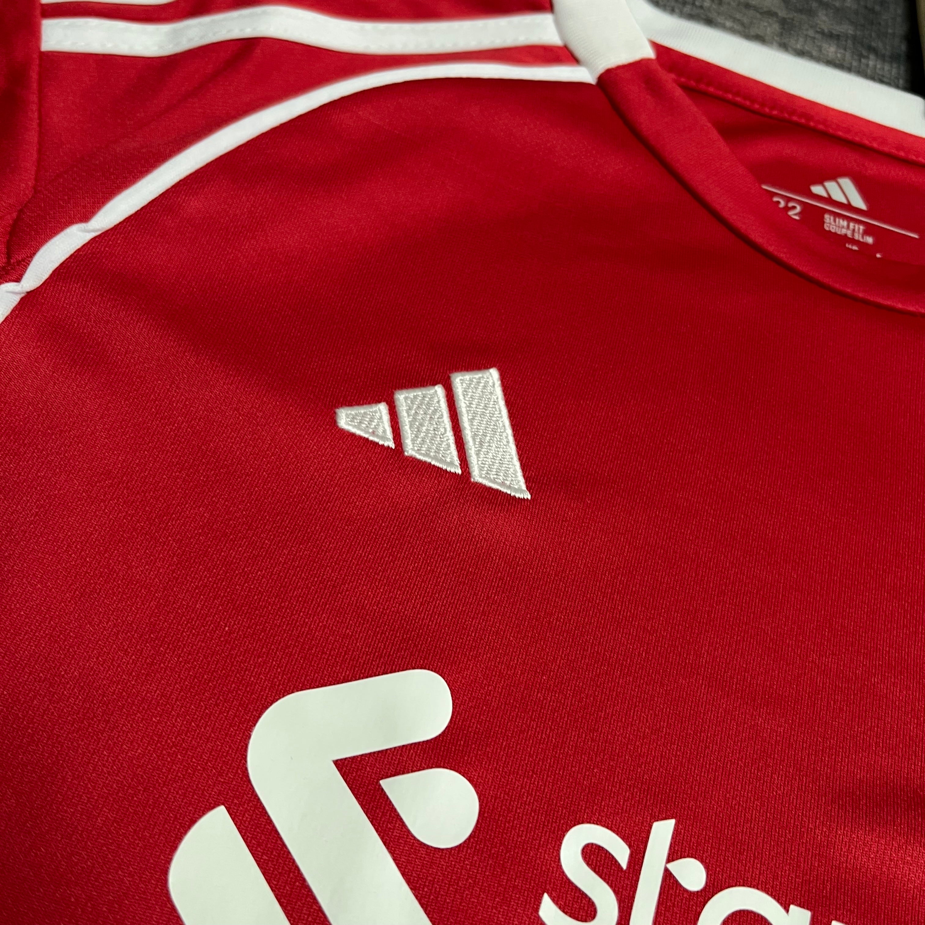 Kit Infantil Liverpool Home 2025/26