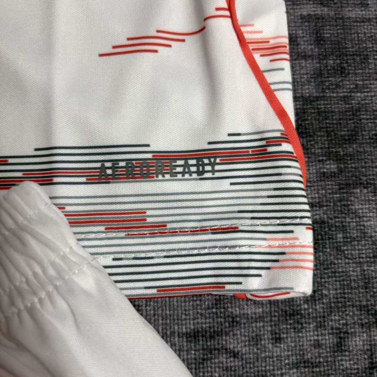 Kit Infantil Bayern de Munique Visitante 2025/26