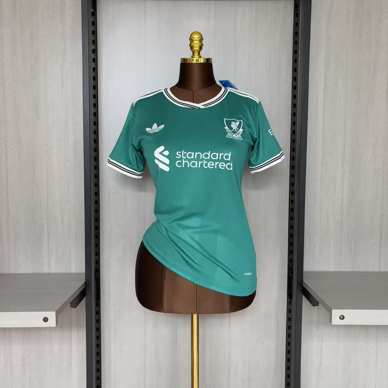 Terceira Camisa Feminina Liverpool 2025/26