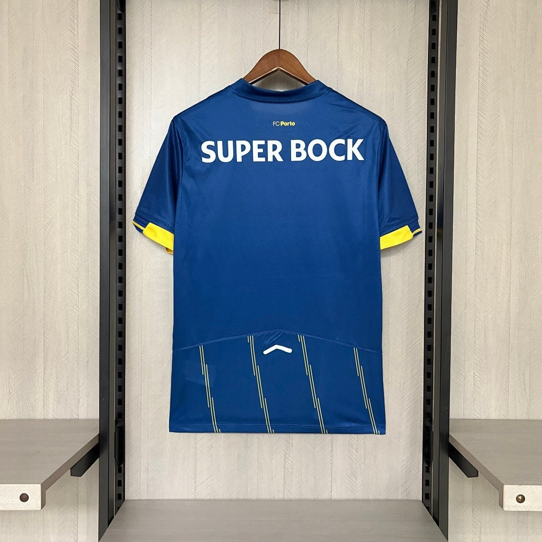 Porto FC III uniforme